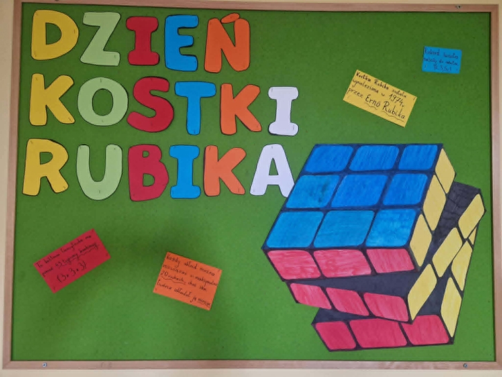 KALENDARZ �WI�T NIETYPOWYCH - KWIECIE�!