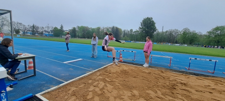 SZKOLNA DRU�YNOWA LIGA LEKKOATLETYCZNA
