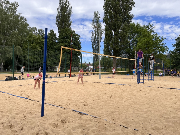 ZAWODY W IGRZYSKA M�ODZIE�Y SZKOLNEJ W SIATK�WCE PLA�OWEJ