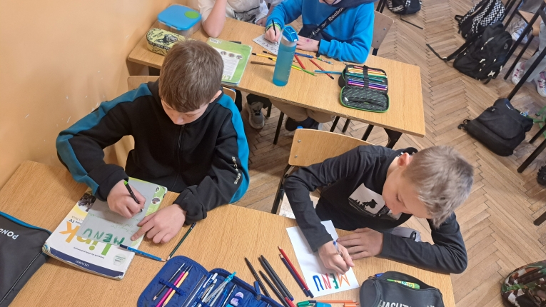 PROJEKT TRAIN YOUR BRAIN