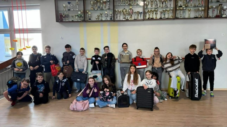  DZIE� BEZ PLECAKA