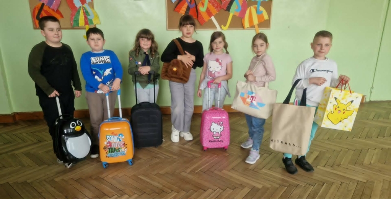  DZIE� BEZ PLECAKA