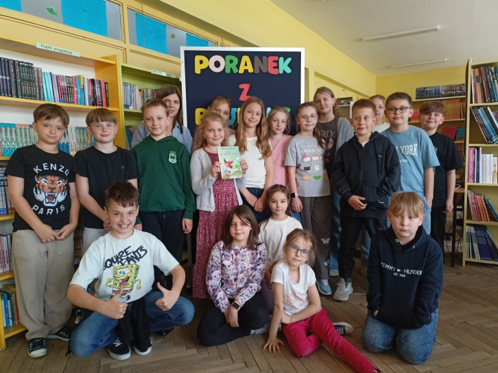 PORANEK Z BAJKAMI