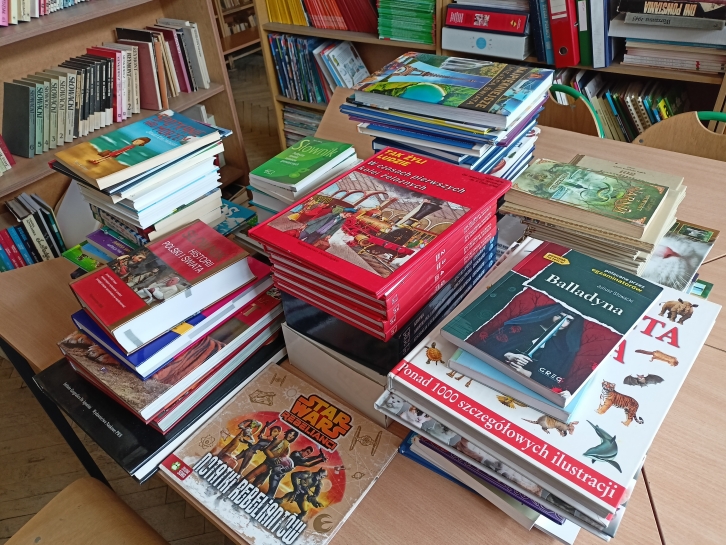 PODARUJ BIBLIOTECE KSI��K�