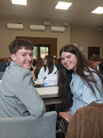 I FORUM M�ODYCH