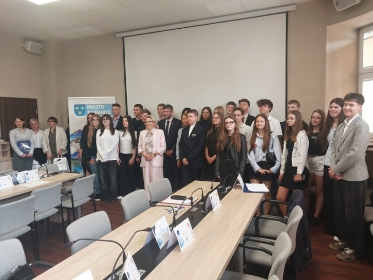 I FORUM M�ODYCH