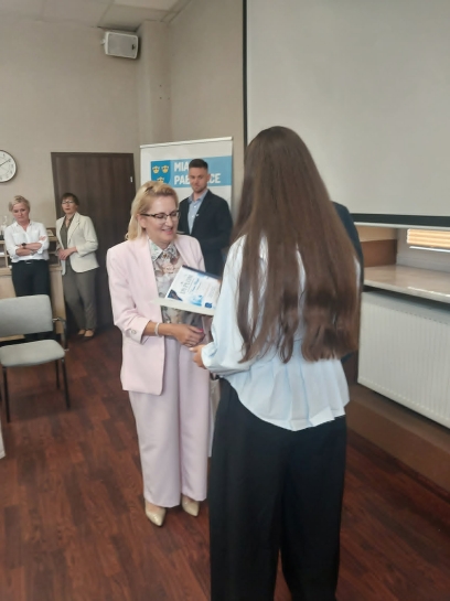 I FORUM M�ODYCH