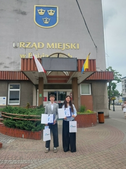 I FORUM M�ODYCH
