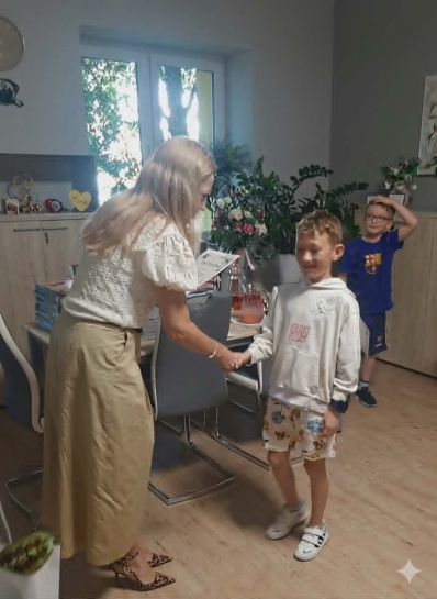 „KWIATKI BRATKI” – ROZSTRZYGNI�CIE KONKURSU PLASTYCZNO-TECHNICZNEGO