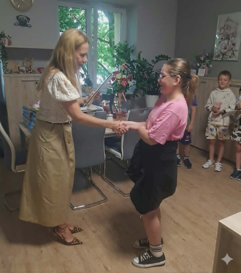 „KWIATKI BRATKI” – ROZSTRZYGNI�CIE KONKURSU PLASTYCZNO-TECHNICZNEGO