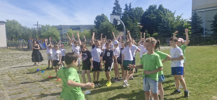 OLIMPIADA KLAS M�ODSZYCH