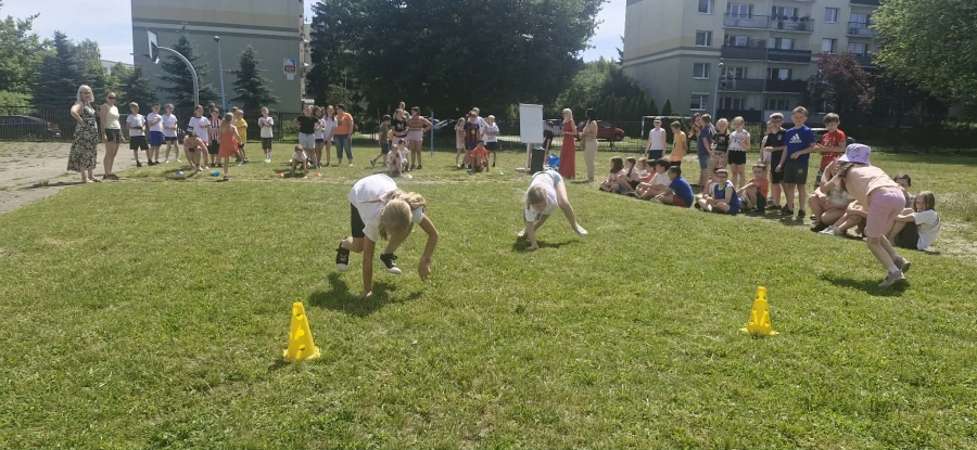 OLIMPIADA KLAS M�ODSZYCH