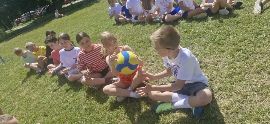 OLIMPIADA KLAS M�ODSZYCH