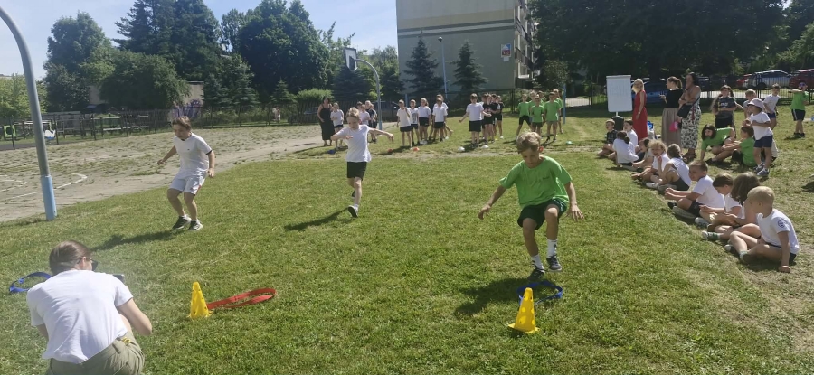 OLIMPIADA KLAS M�ODSZYCH