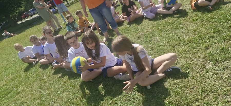 OLIMPIADA KLAS M�ODSZYCH