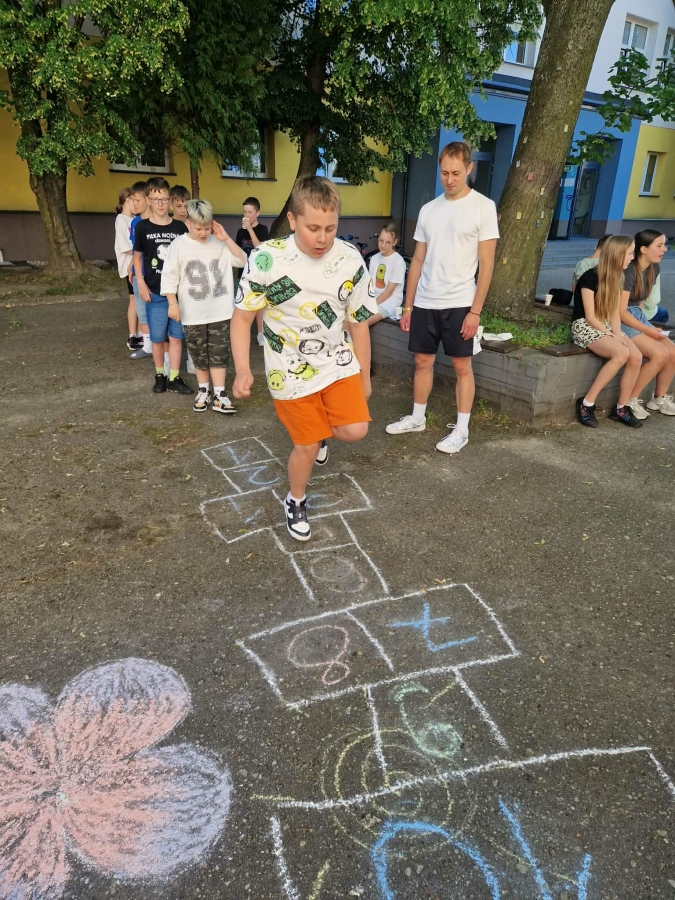 DZIE� SPORTU