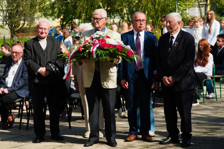 DZIE� SYBIRAKA 