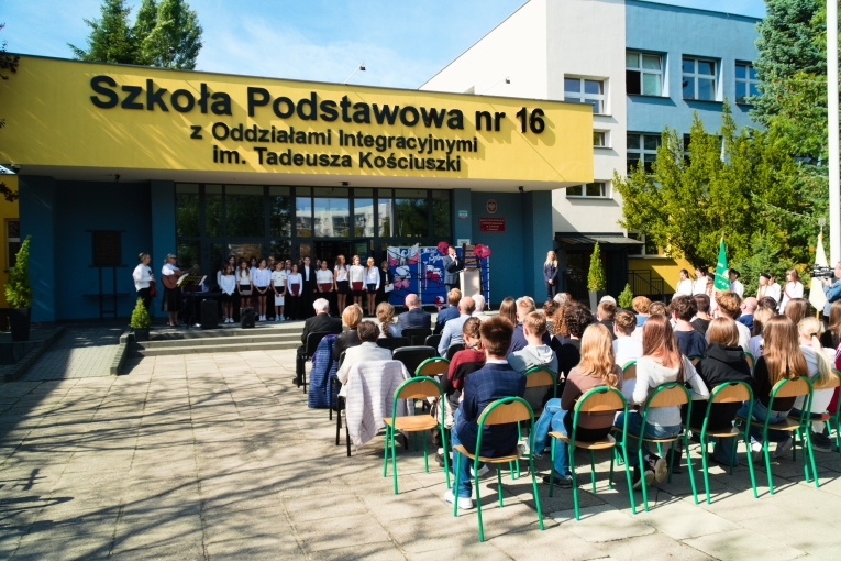 DZIE� SYBIRAKA 