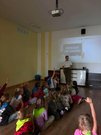 PIERWSZY TYDZIE� W �WIETLICY ZA NAMI!