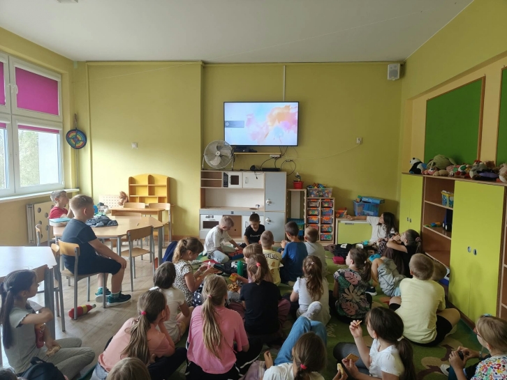 PIERWSZY TYDZIE� W �WIETLICY ZA NAMI!