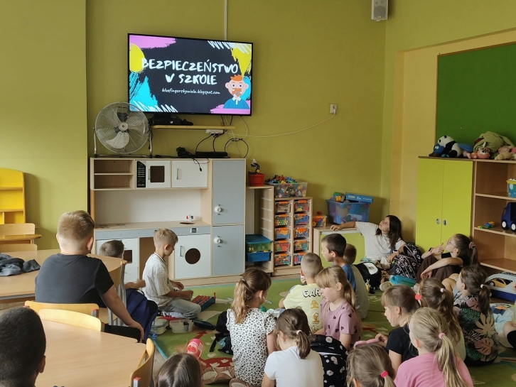 PIERWSZY TYDZIE� W �WIETLICY ZA NAMI!