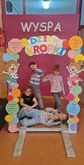KROPKI, KROPECZKI I MN�STWO DOBREJ ZABAWY