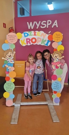 KROPKI, KROPECZKI I MN�STWO DOBREJ ZABAWY