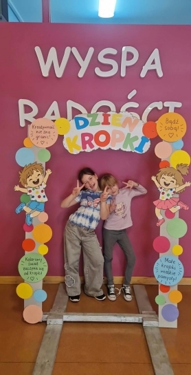 KROPKI, KROPECZKI I MN�STWO DOBREJ ZABAWY