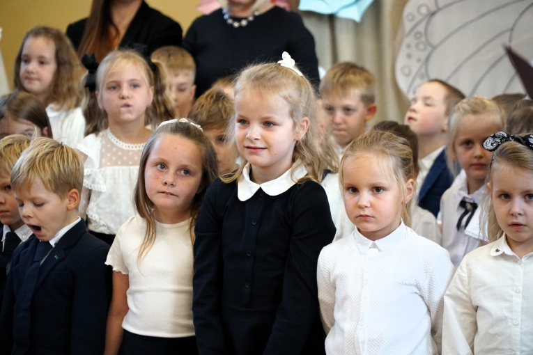 UROCZYSTE �LUBOWANIE KLAS PIERWSZYCHUROCZYSTE �LUBOWANIE KLAS PIERWSZYCH