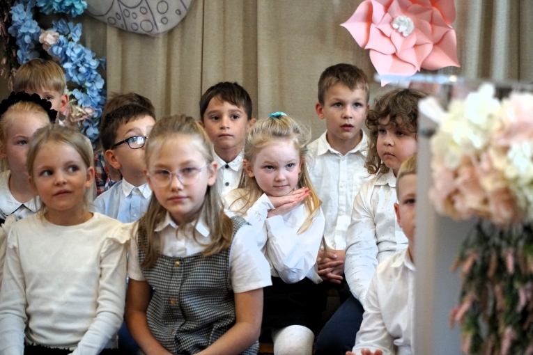 UROCZYSTE �LUBOWANIE KLAS PIERWSZYCH