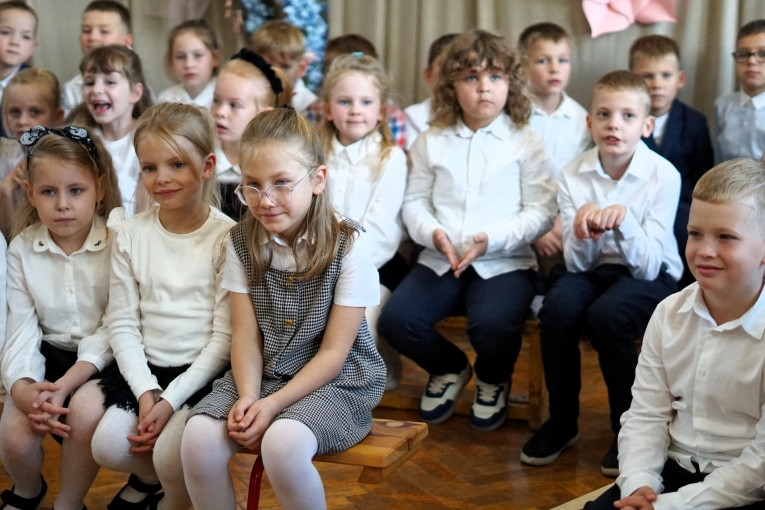 UROCZYSTE �LUBOWANIE KLAS PIERWSZYCH