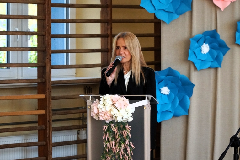 UROCZYSTA INAUGURACJA TYGODNIA PRZECIWDZIA�ANIA PRZEMOCY R�WIE�NICZEJ Z UDZIA�EM ��DZKIEGO KURATORA O�WIATY