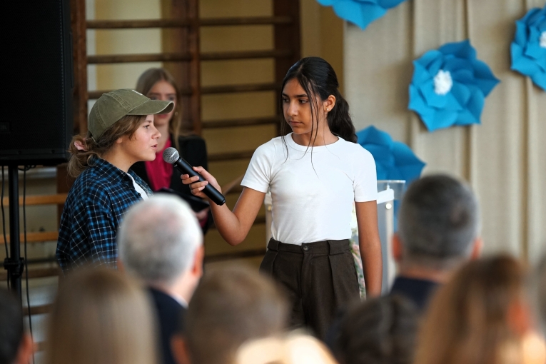 UROCZYSTA INAUGURACJA TYGODNIA PRZECIWDZIA�ANIA PRZEMOCY R�WIE�NICZEJ Z UDZIA�EM ��DZKIEGO KURATORA O�WIATY